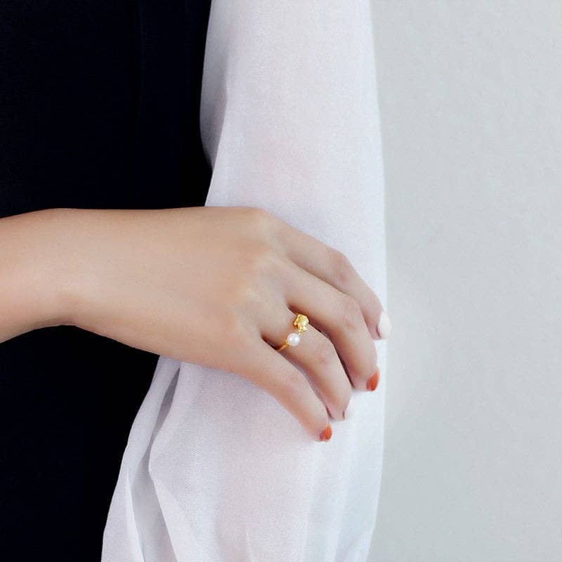 Cute Gold Cat Stackable Ring in 925 Sterling Silver, Pearl: Gold